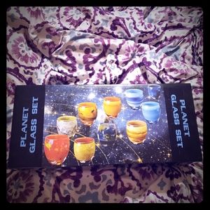 NIB Planet Glass Set